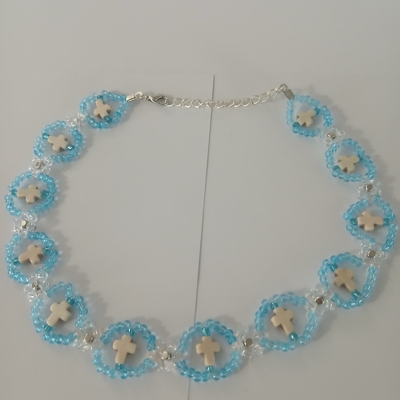 Elegant Blue and White Beaded Necklace - Picture 2 of 5